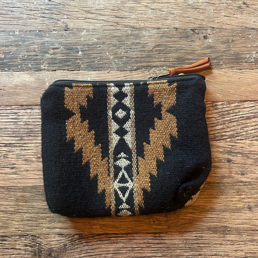 Atenti Southwestern Aztec Pouch